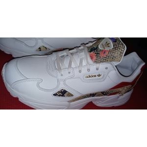 ❌❌SOLD❌❌Adidas Originals Falcon